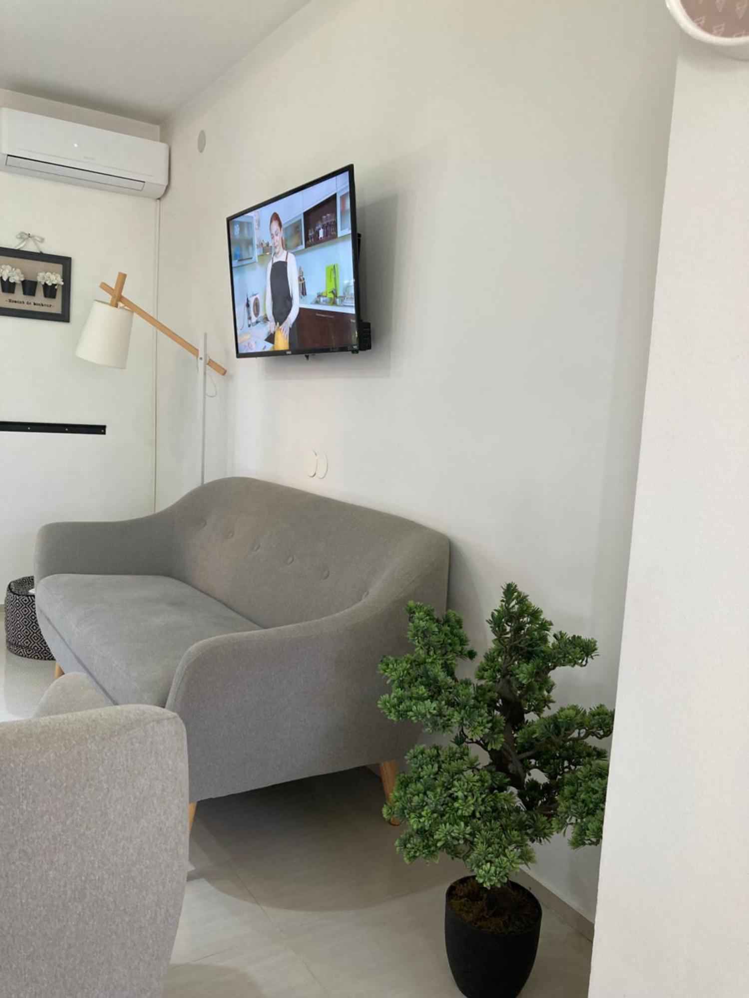 Apartman Sonas With Free Private Parking Karlovac Exterior foto