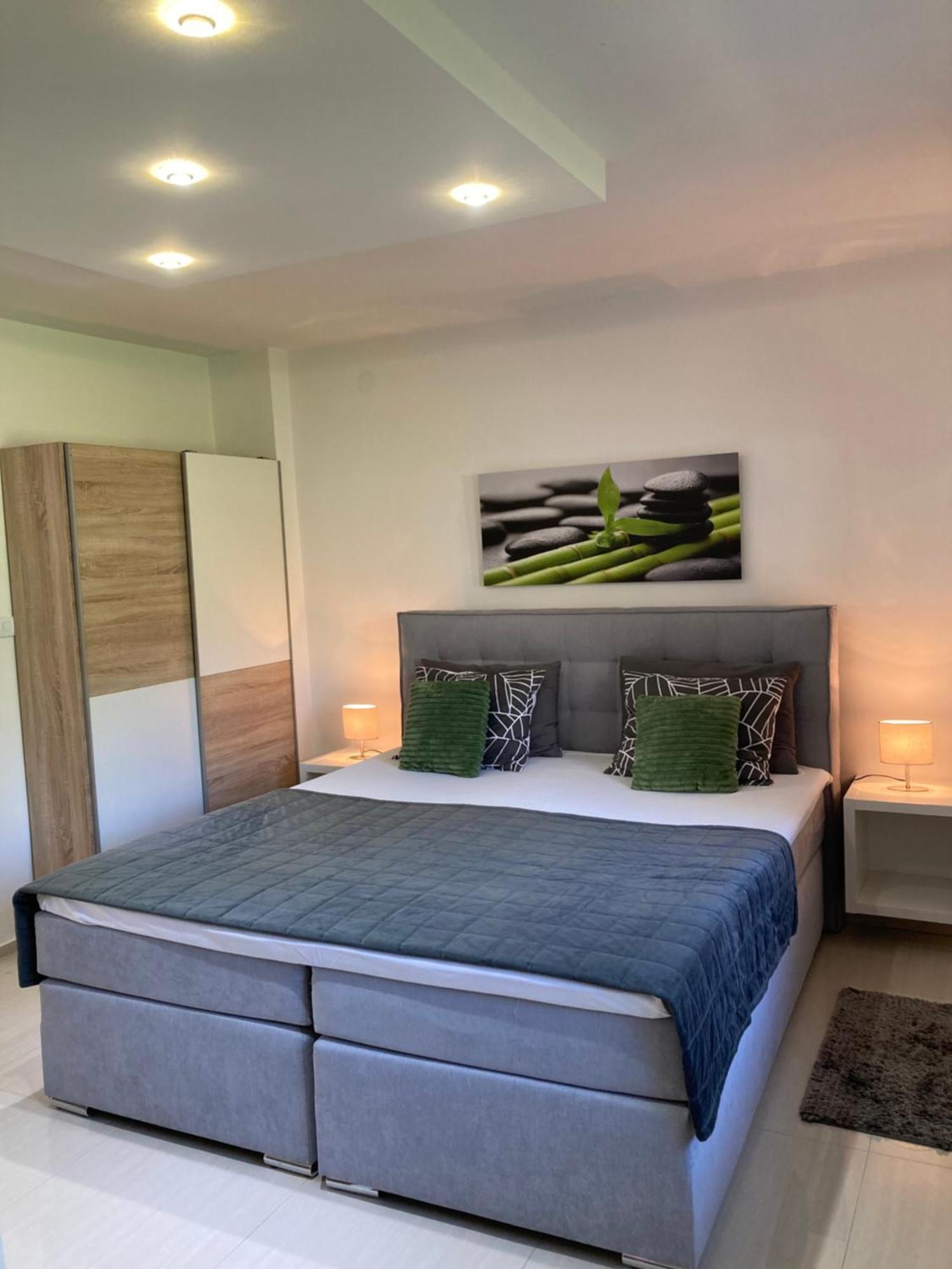 Apartman Sonas With Free Private Parking Karlovac Exterior foto